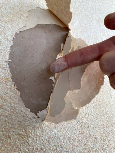 płynna tapeta - prace wykończeniowe